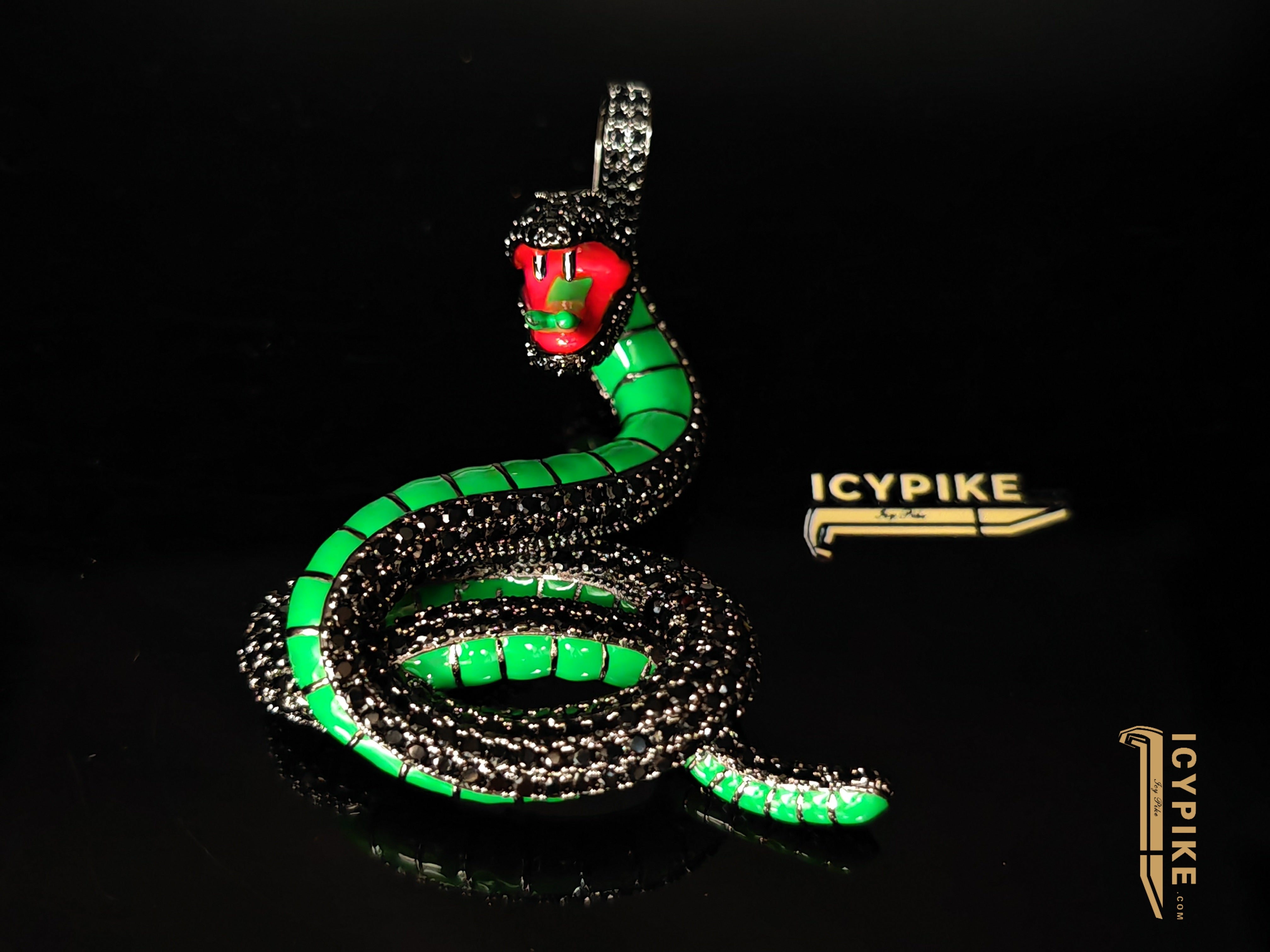 18K Gold Plated Luminous Snake Pendant - {{ cuban link}} Pendant